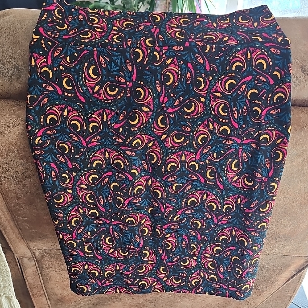 LuLaRoe Black and Pink Patterned Pencil Skirt With Hidden Owls